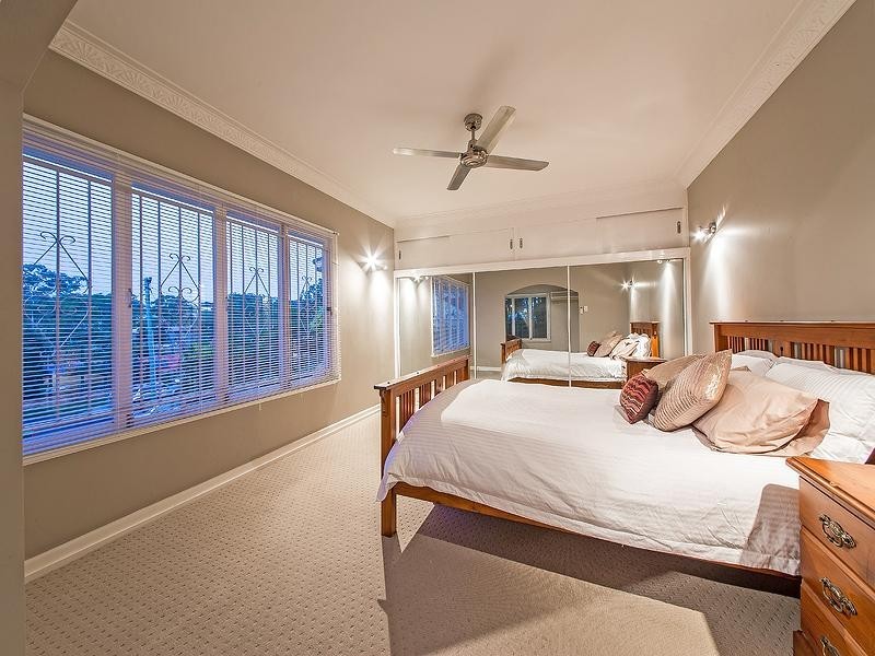 15 Springleigh Street, Coorparoo QLD 4151