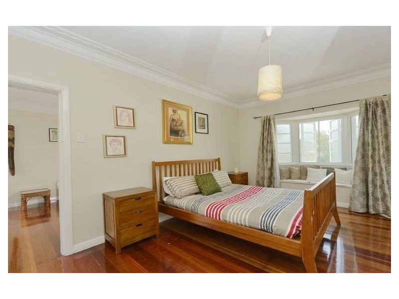 258 Chatsworth Road, Coorparoo QLD 4151