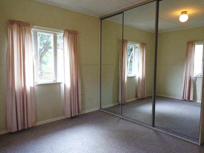 66 Greenmount Avenue, Holland Park QLD 4121