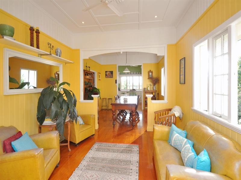 51 Brinawa Street, Camp Hill QLD 4152