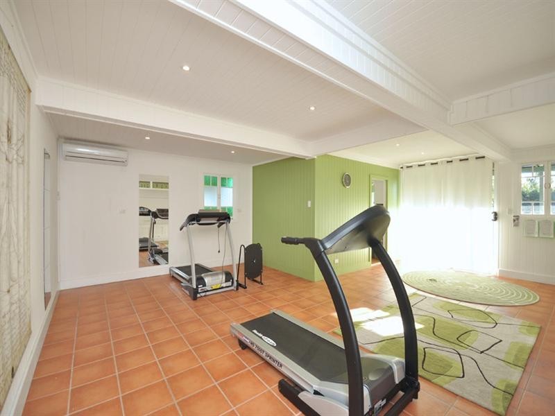 51 Brinawa Street, Camp Hill QLD 4152