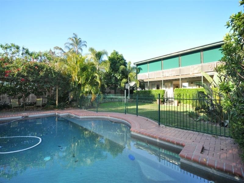 51 Brinawa Street, Camp Hill QLD 4152