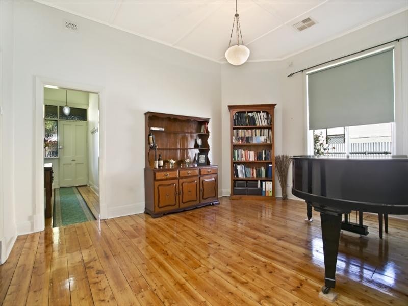 25 Rowell Crescent, West Croydon SA 5008