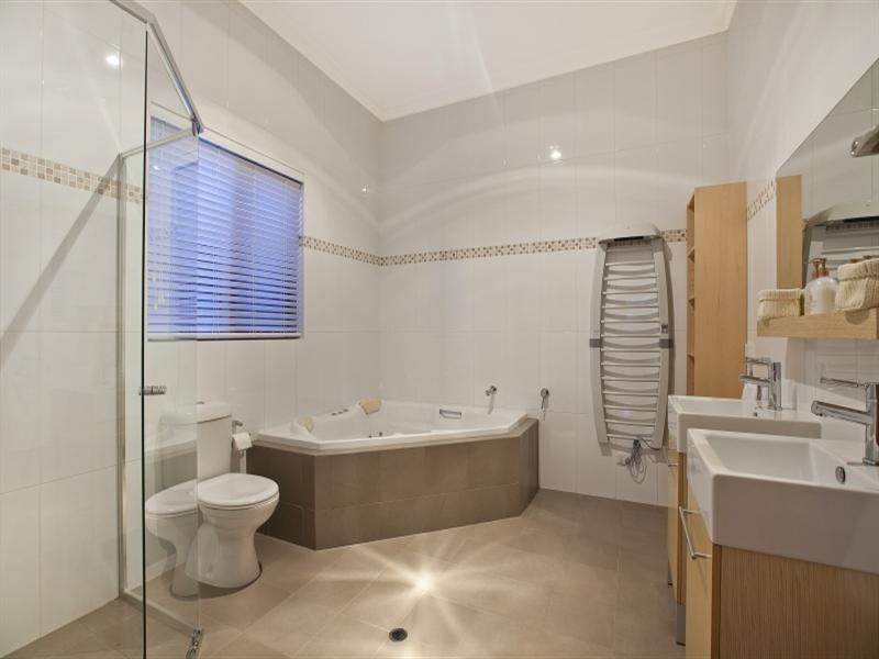 18 Gemmell Street, Beverley SA 5009