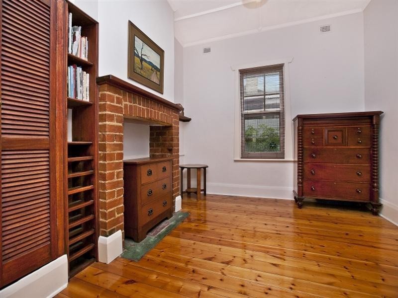 6 Rowley Terrace, Woodville SA 5011