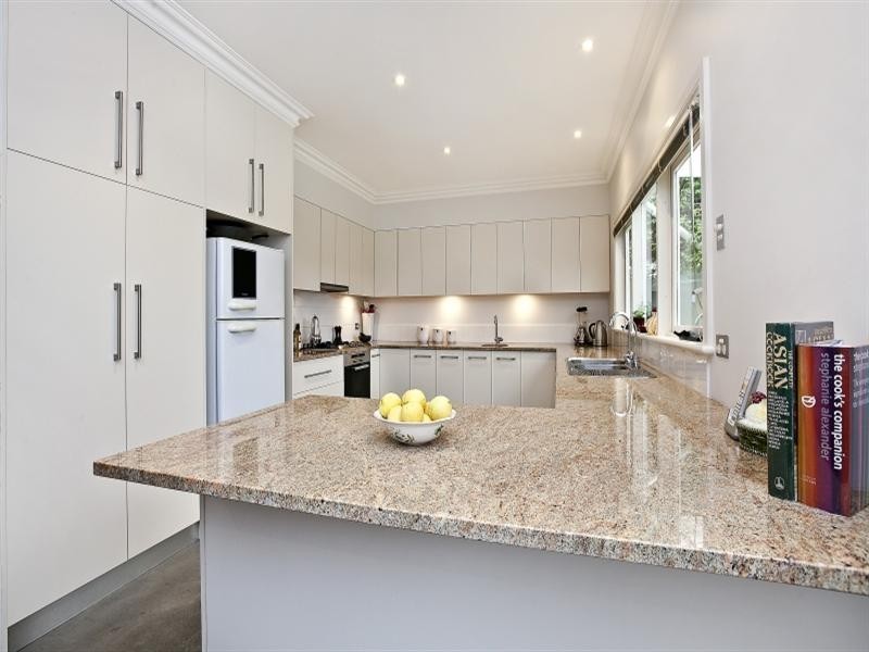 6 Rowley Terrace, Woodville SA 5011