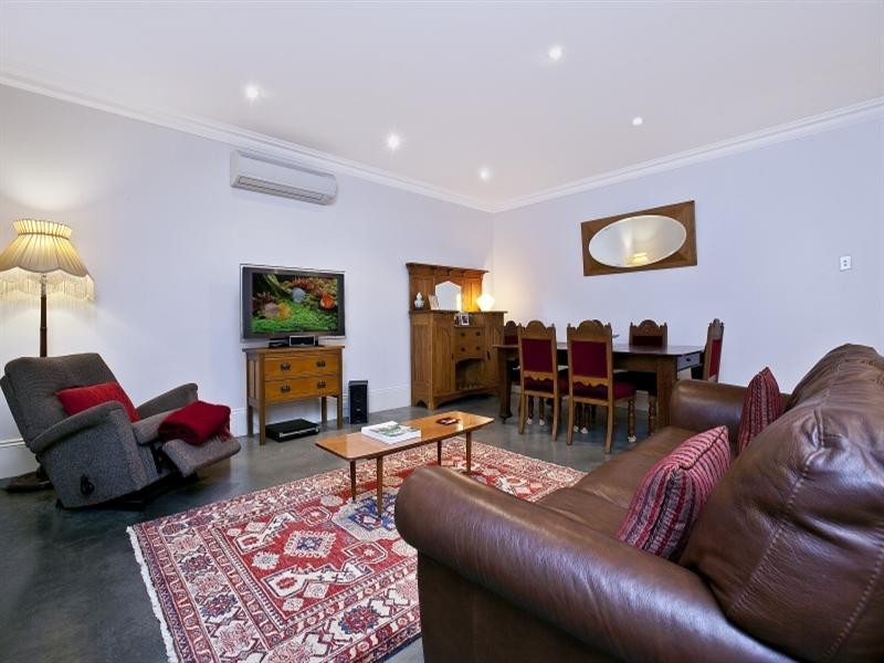 6 Rowley Terrace, Woodville SA 5011