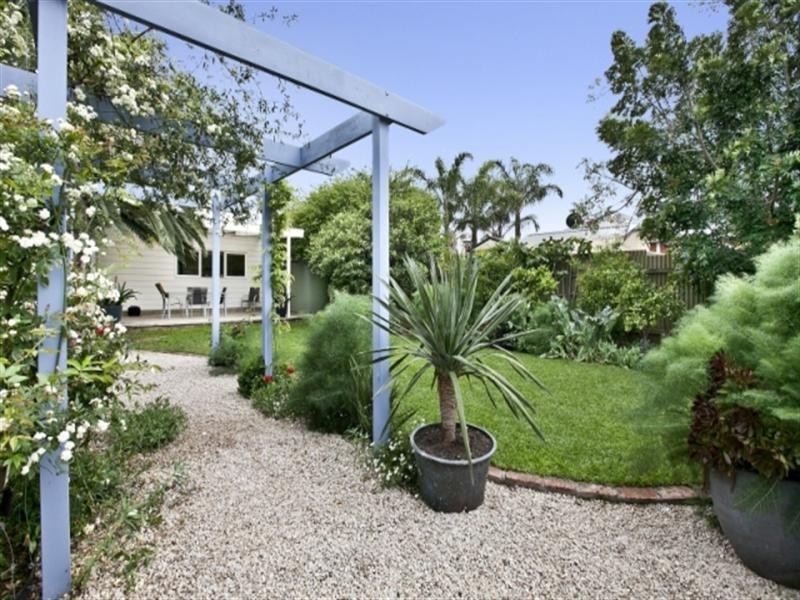 6 Rowley Terrace, Woodville SA 5011