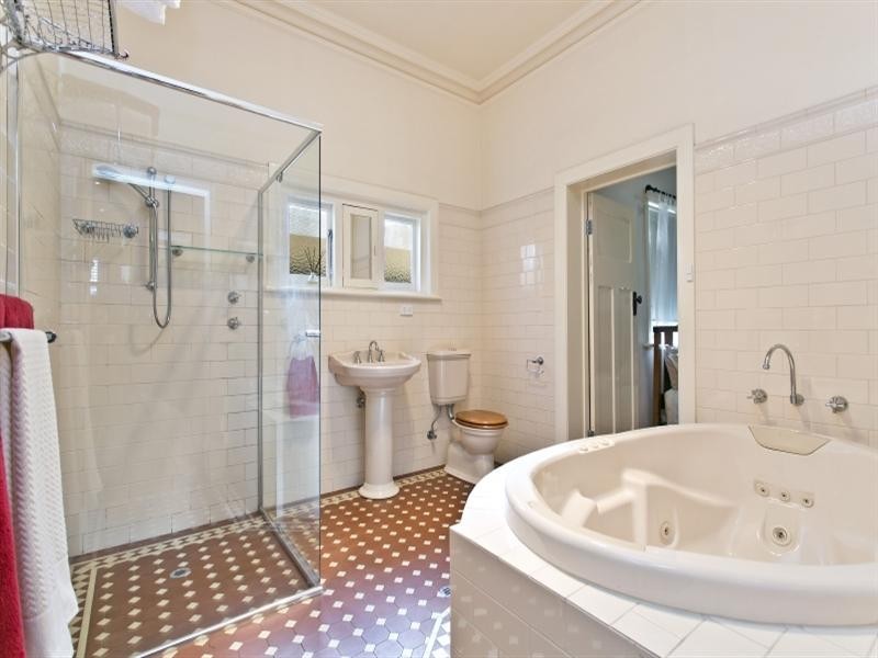 13 Gemmell Street, Beverley SA 5009