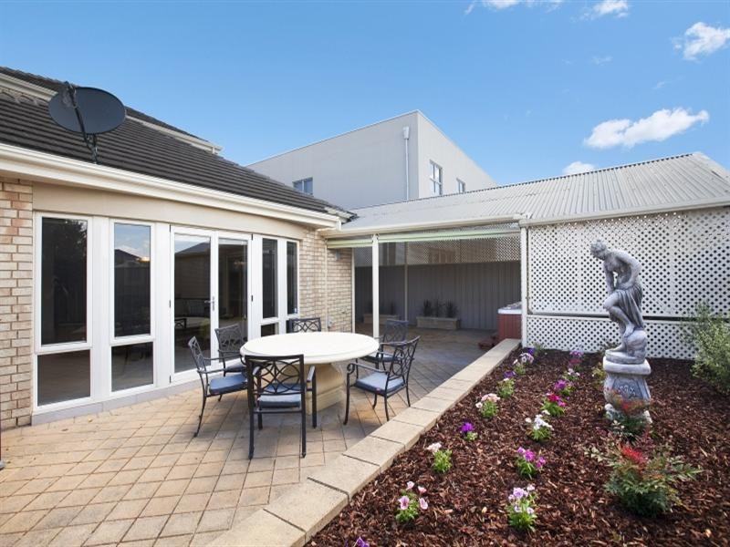 8 Mercurio Drive, Flinders Park SA 5025