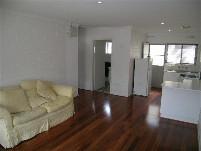 2/105 Ledger Road, Beverley SA 5009