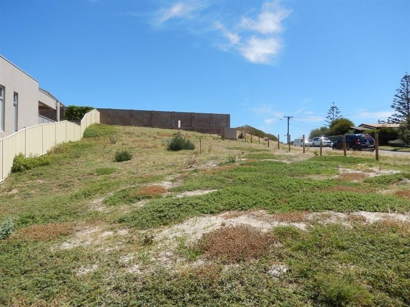 5 Estcourt Road, Tennyson SA 5022