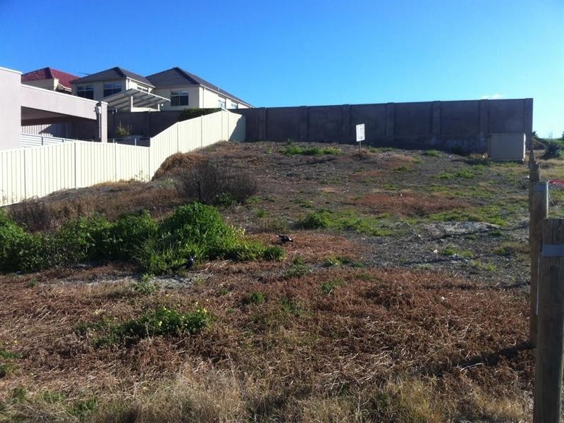 5 Estcourt Road, Tennyson SA 5022