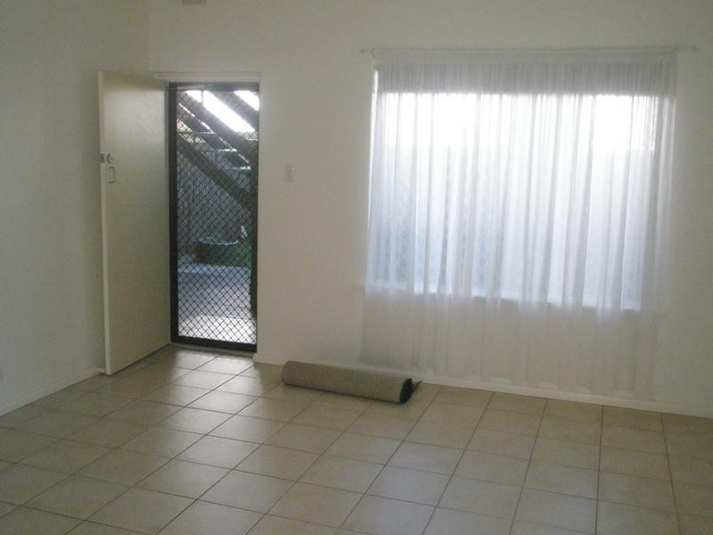 2/1 Fourth Avenue, Woodville Gardens SA 5012