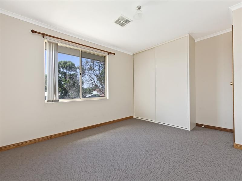 4 Fox Street, Pennington SA 5013