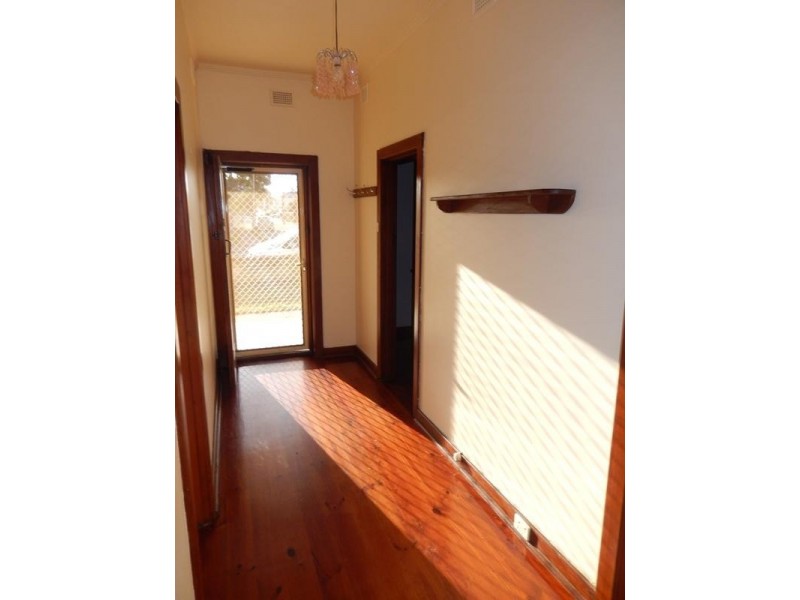 5 Curtis Street, Woodville South SA 5011