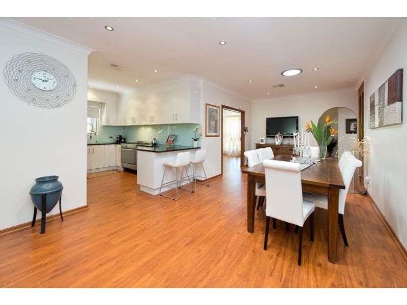 5 Lowanna Road, Seaview Downs SA 5049