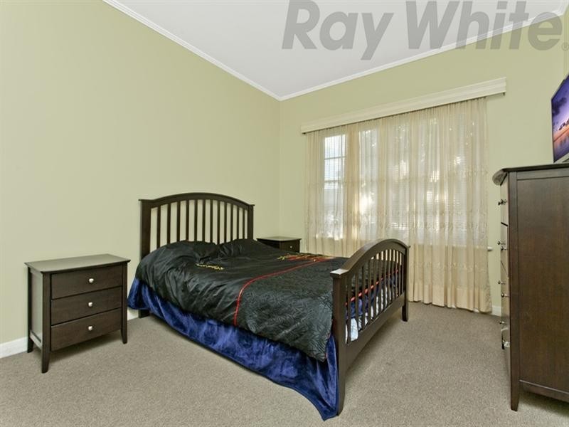 1 Washington Crescent, Findon SA 5023
