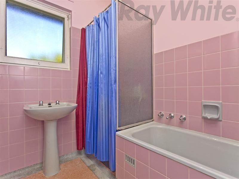 1 Washington Crescent, Findon SA 5023