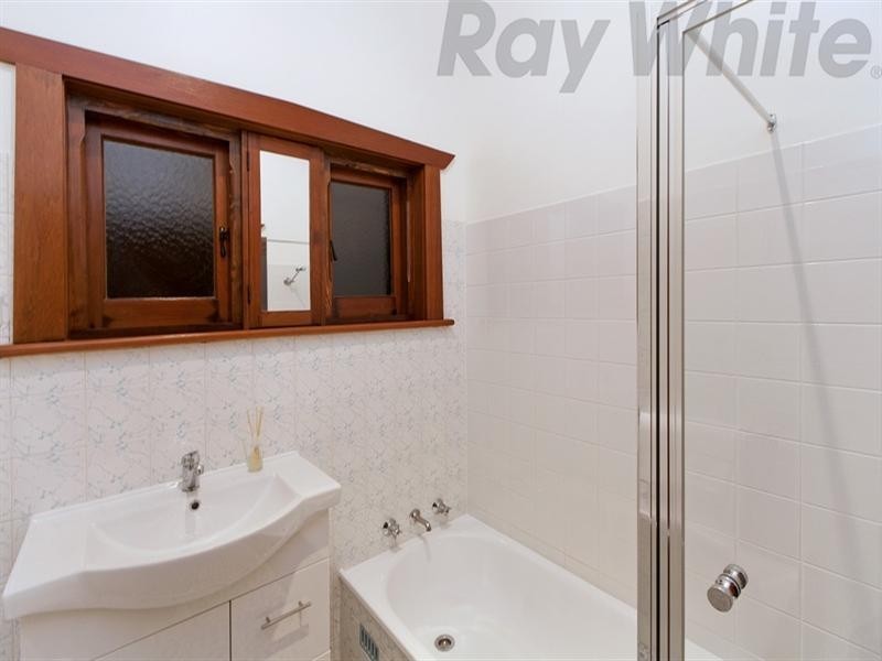 26 Findon Road, Woodville West SA 5011