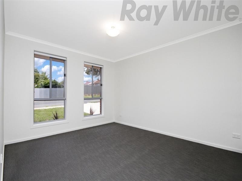 1 Hughes Street, Blair Athol SA 5084