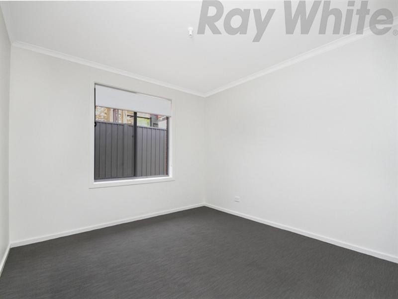 1 Hughes Street, Blair Athol SA 5084