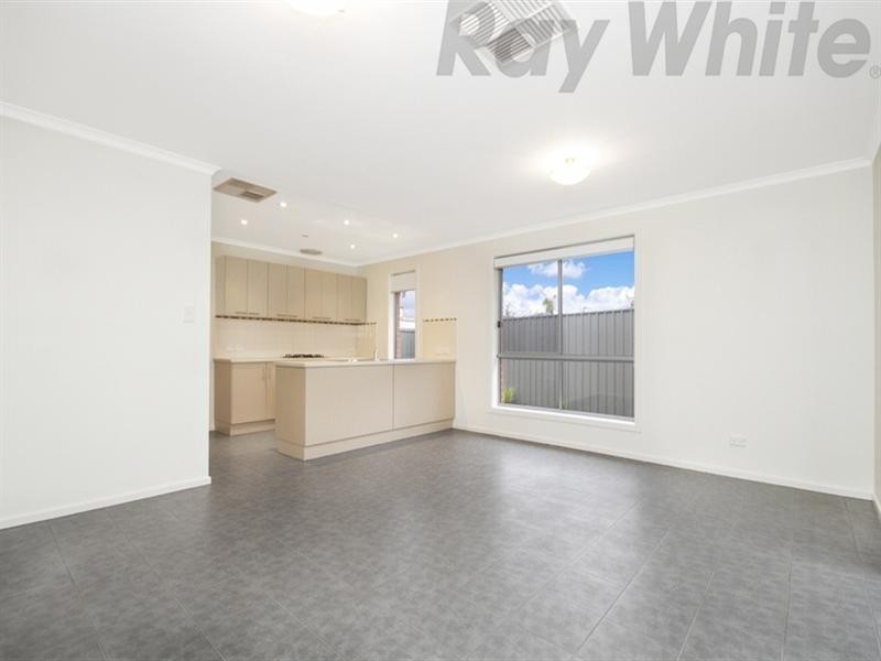 1 Hughes Street, Blair Athol SA 5084