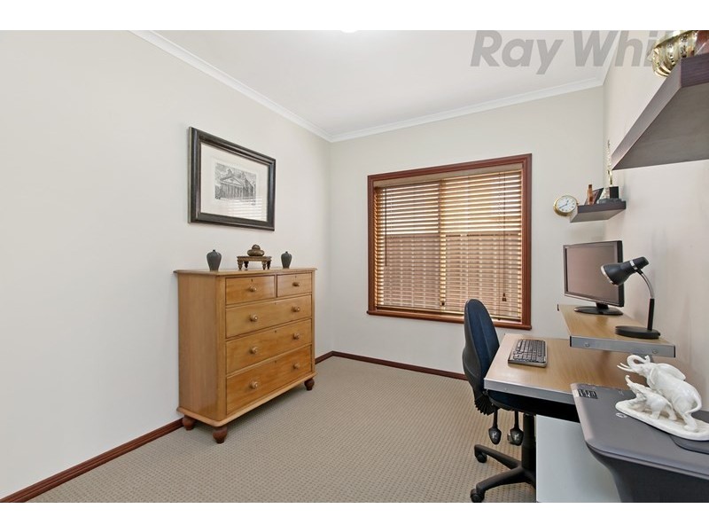 10 Houndsgate Court, Onkaparinga Hills SA 5163