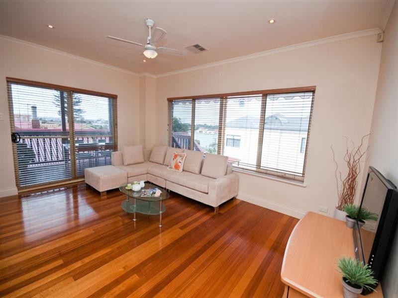 56 Seaview Road, Tennyson SA 5022