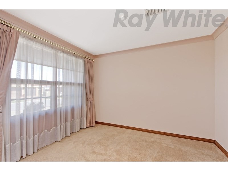 2/4 Hansen Court, West Lakes Shore SA 5020