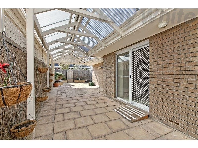 2/4 Hansen Court, West Lakes Shore SA 5020