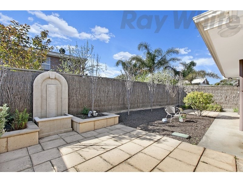 2/4 Hansen Court, West Lakes Shore SA 5020