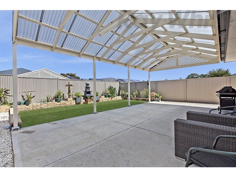11 Londonderry Crescent, Mansfield Park SA 5012