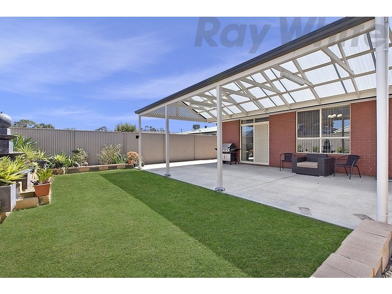 11 Londonderry Crescent, Mansfield Park SA 5012