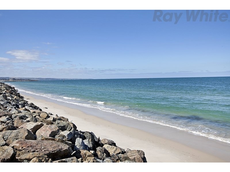 8/18 West Beach Road, West Beach SA 5024
