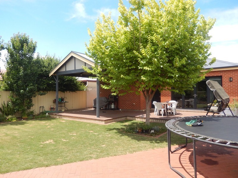 10 Liberton Avenue, Croydon Park SA 5008