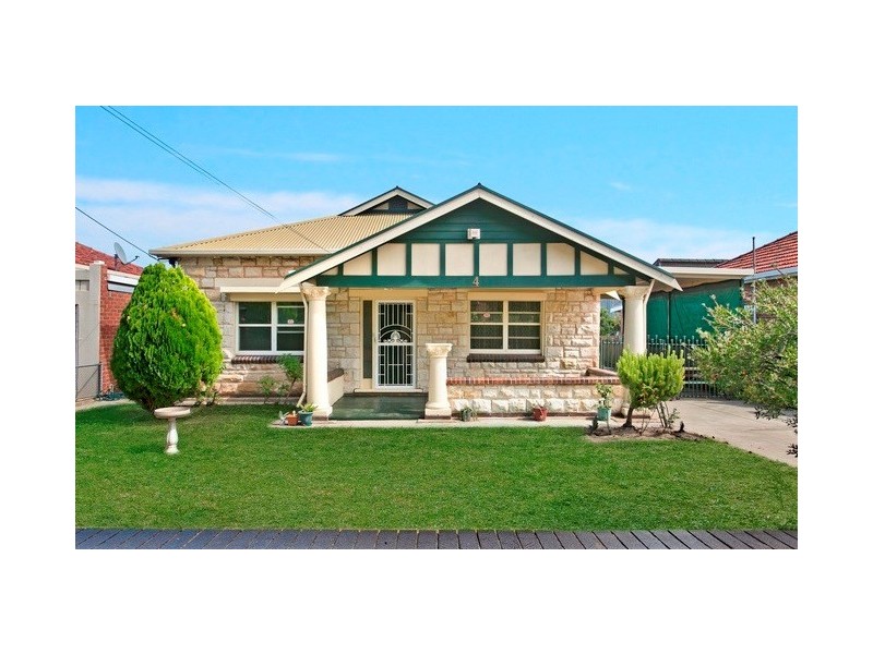 4 Oval Avenue, Woodville South SA 5011