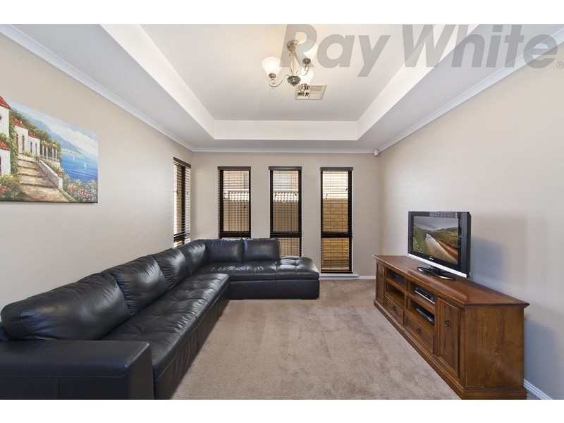 42 Kent Street, Mansfield Park SA 5012