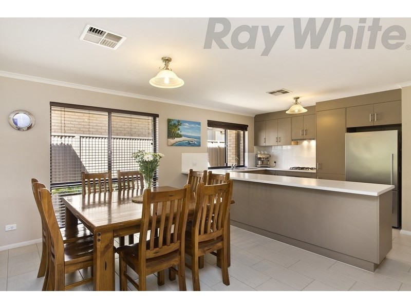 42 Kent Street, Mansfield Park SA 5012