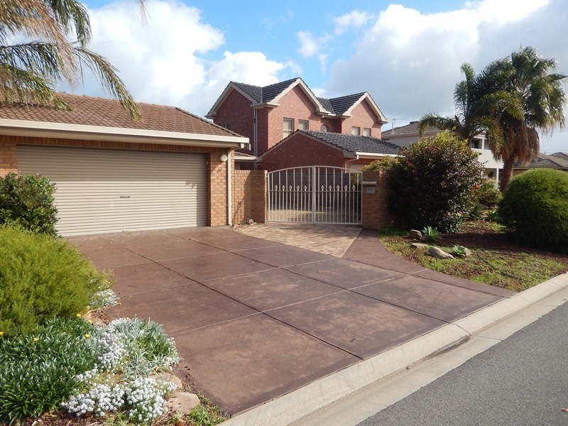 10 McDonald Grove, West Lakes SA 5021