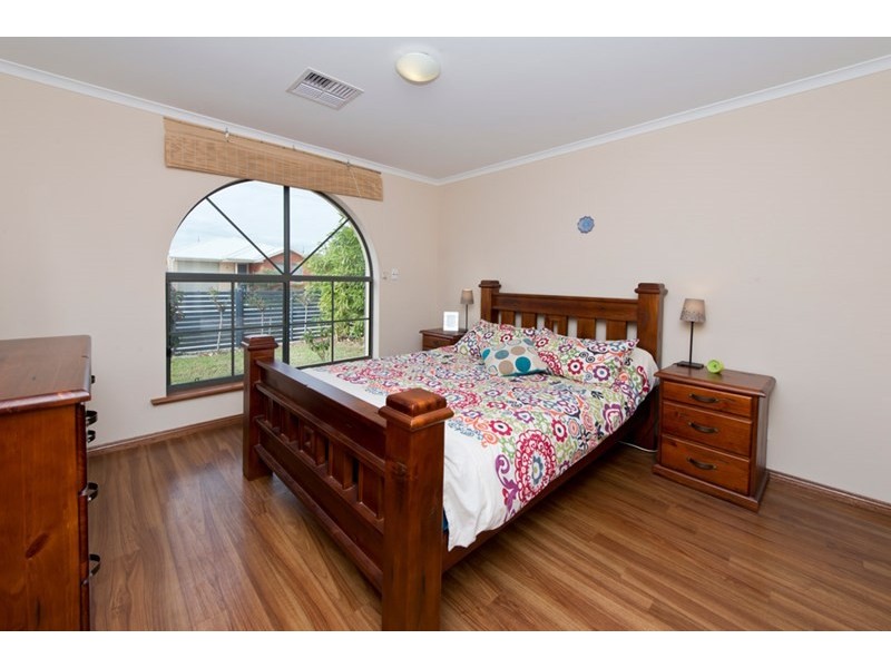 27 Kenmair Street, Mansfield Park SA 5012
