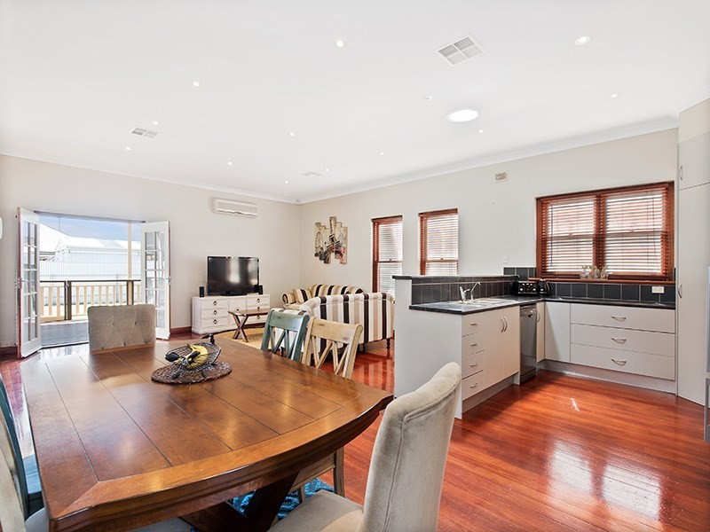 14 Fairweather Avenue, Woodville South SA 5011