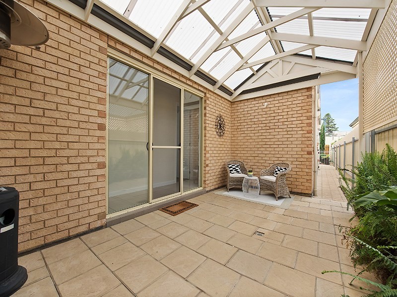 25 Broadford Crescent, Findon SA 5023