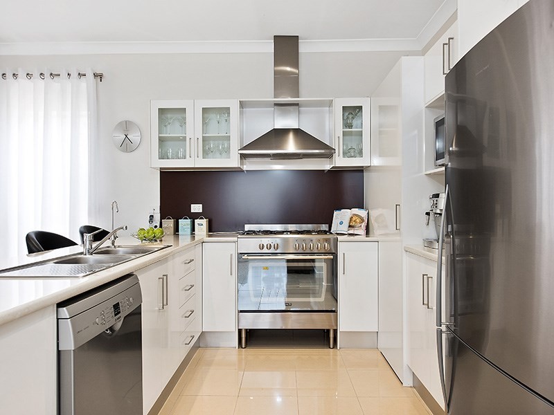 25 Broadford Crescent, Findon SA 5023