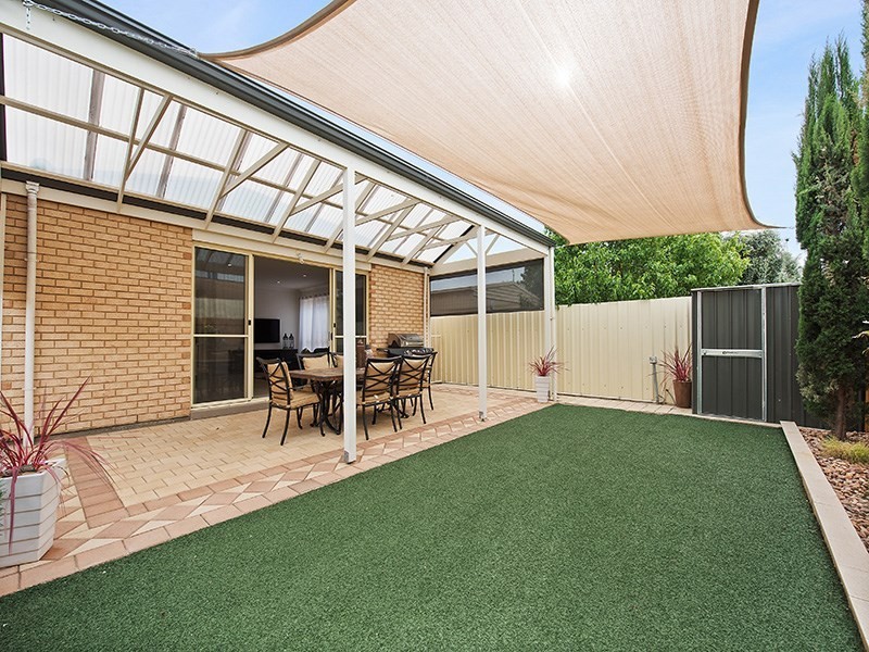 25 Broadford Crescent, Findon SA 5023