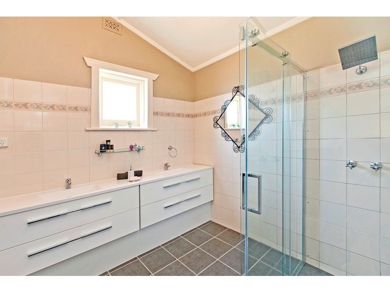 4 Fifth Avenue, Cheltenham SA 5014