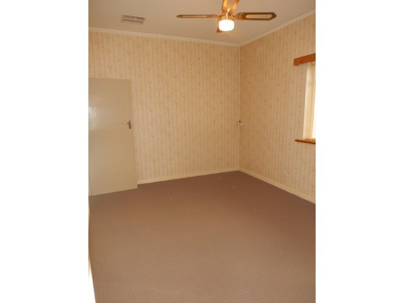 5 Standard Avenue, Croydon Park SA 5008