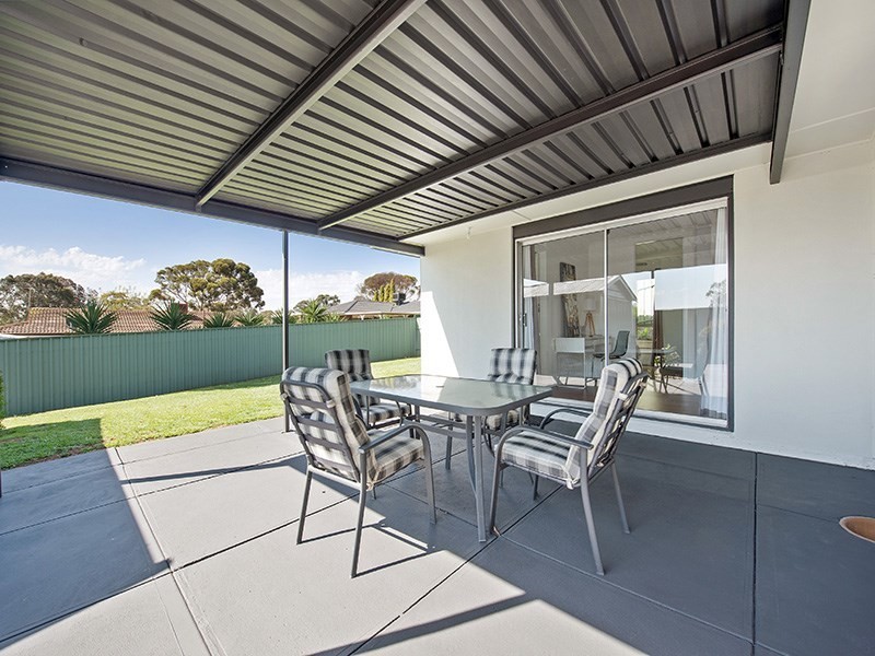 22 Wynn Vale Drive, Gulfview Heights SA 5096