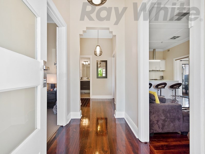 98 Trimmer Parade, Seaton SA 5023