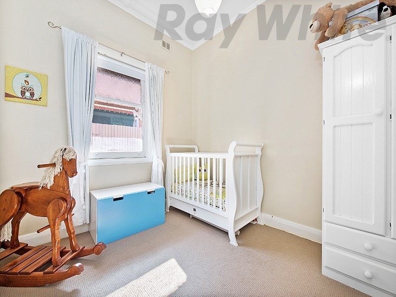 98 Trimmer Parade, Seaton SA 5023